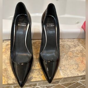 Stuart Weitzman pump